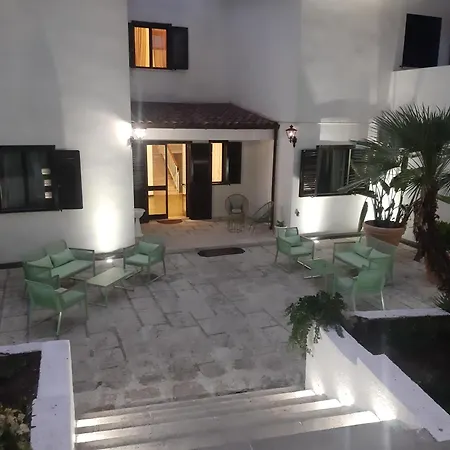 Konukevi Relais Lavalle Taranto